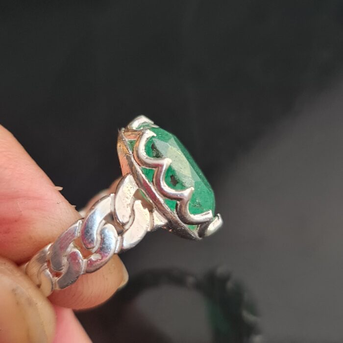 انگشتر سنگ جید