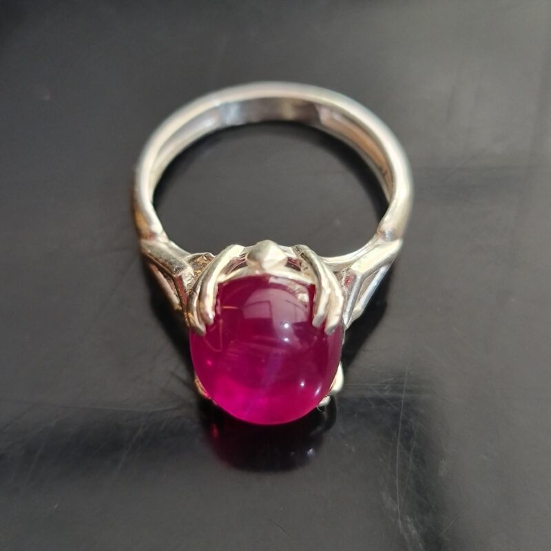 انگشتر یاقوت ستاره دار