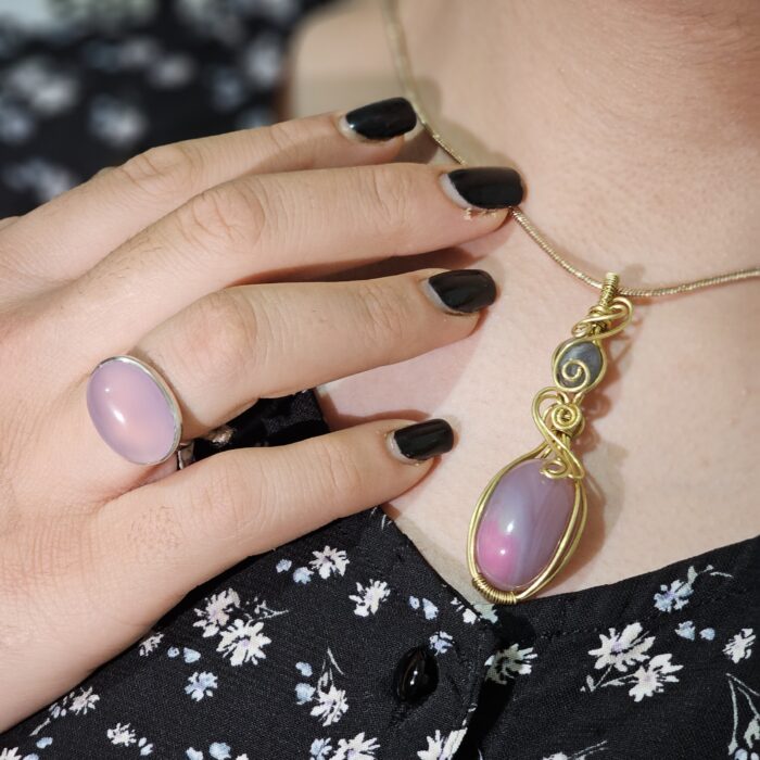 انگشتر و گردنبند سنگ عقیق یاسی