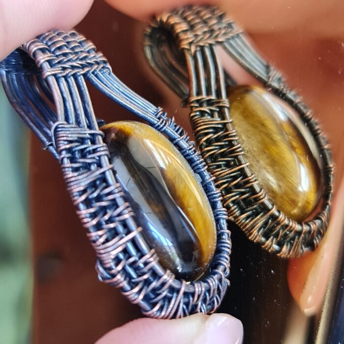 گردنبند سنگ چشم ببر با رکاب مس دست ساز