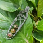 گردنبند با سه مهره سنگ جاسپر خالدار