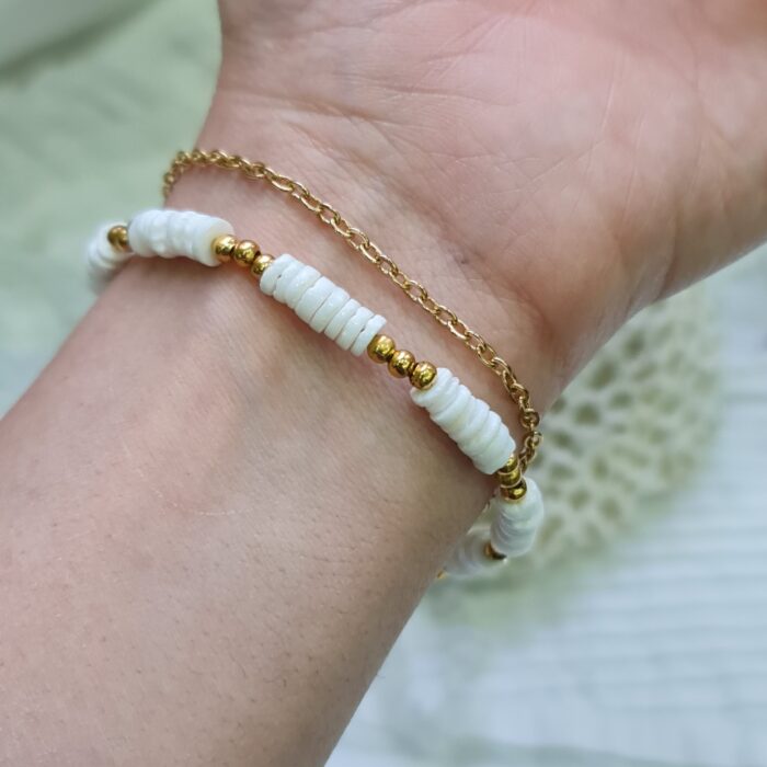دستبند صدف طبیعی سفید و طلایی