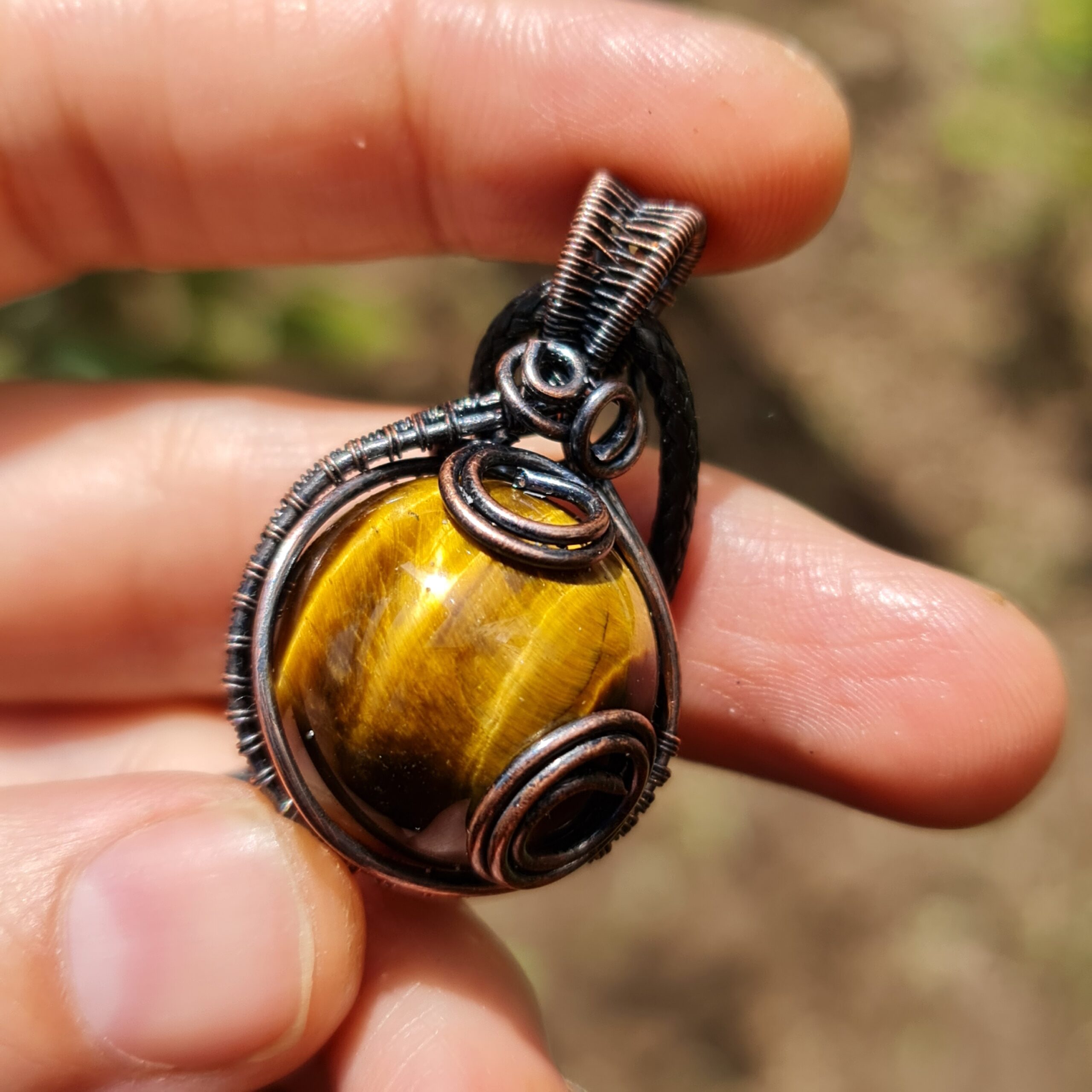 آویز سنگ چشم ببر