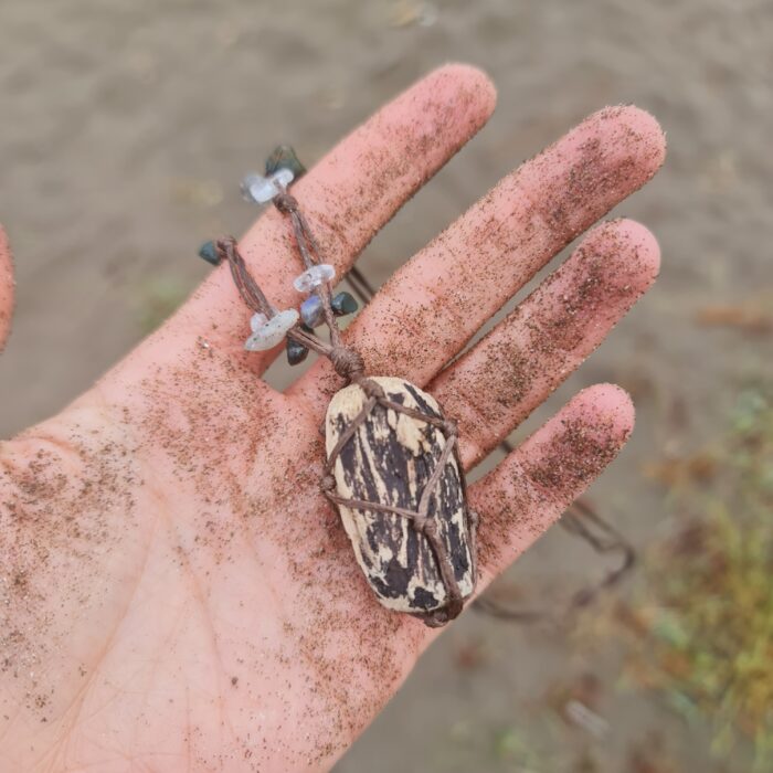 woodyneck گردنبند چوبی و سنگی