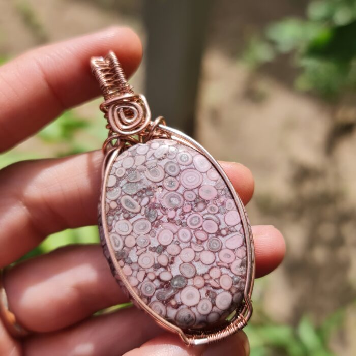jasper planet2 آویز سنگ جاسپر صورتی