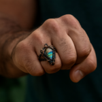 انگشتر لابرادوریت