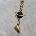 گردنبند دوستی با سنگ اونیکس به صورت نیمه