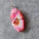 آویز عقیق صورتی