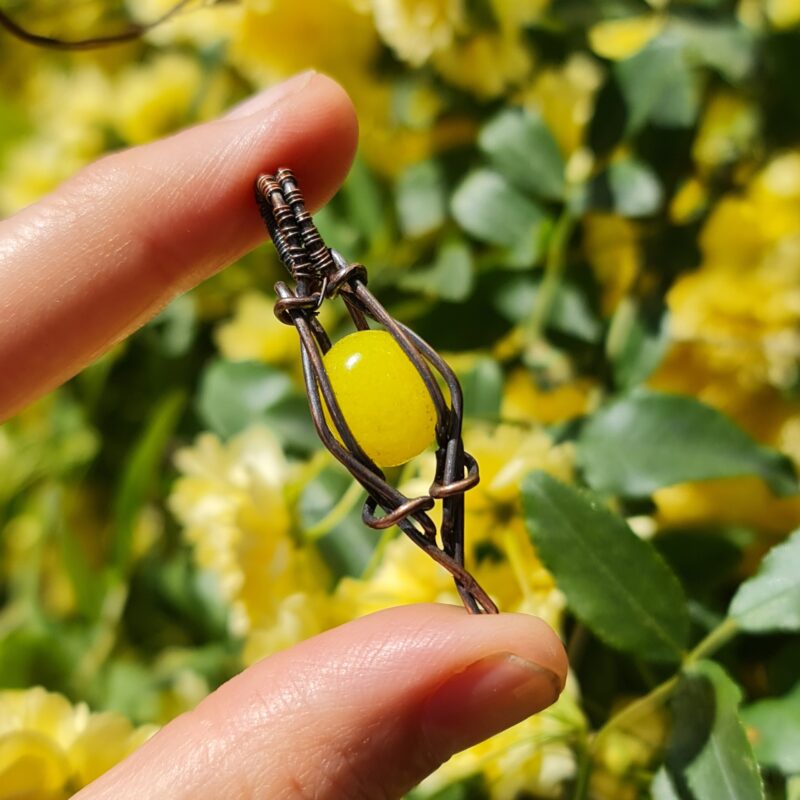 گردنبند جید زرد