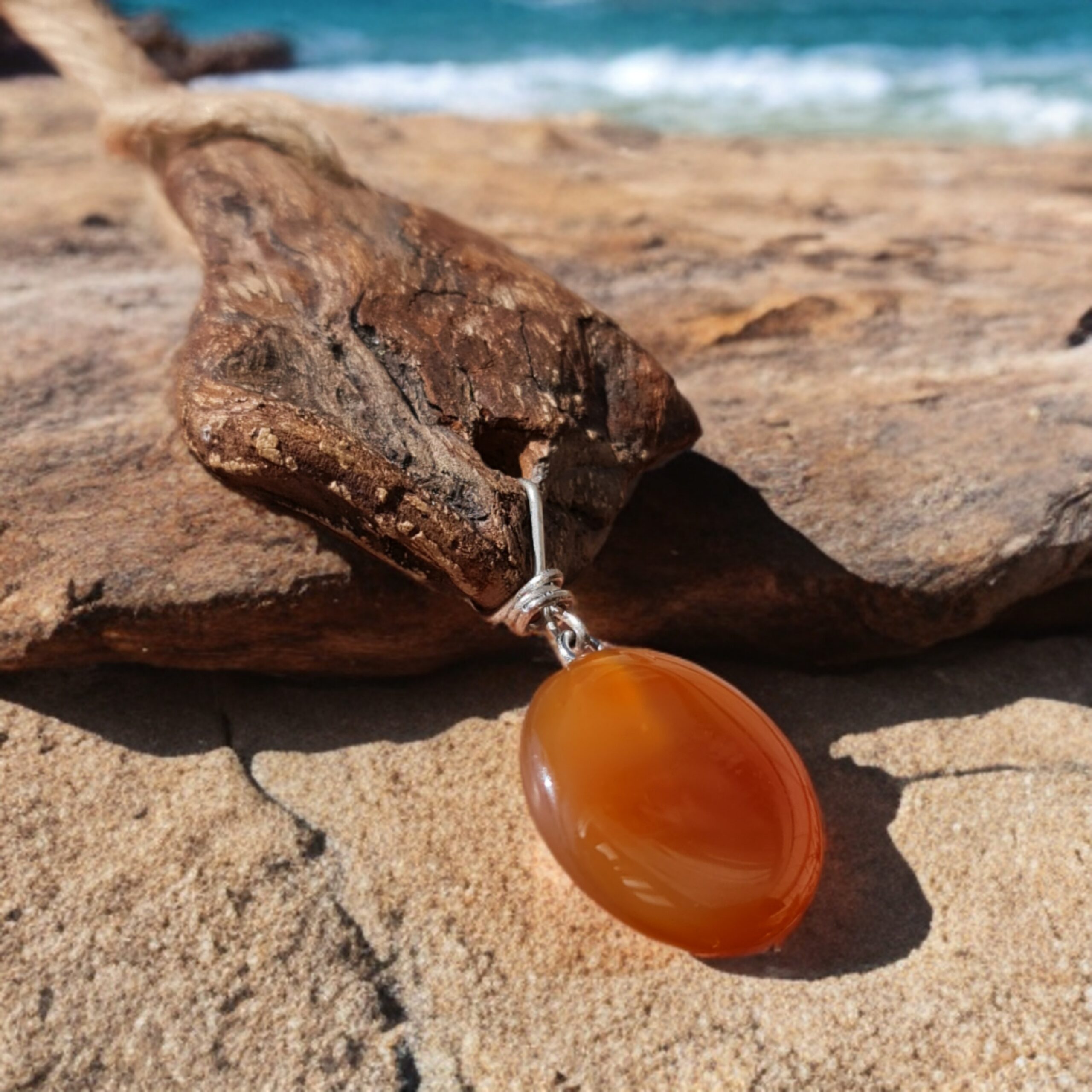 rosagate4 گردنبند سنگ عقیق و چوب روسی